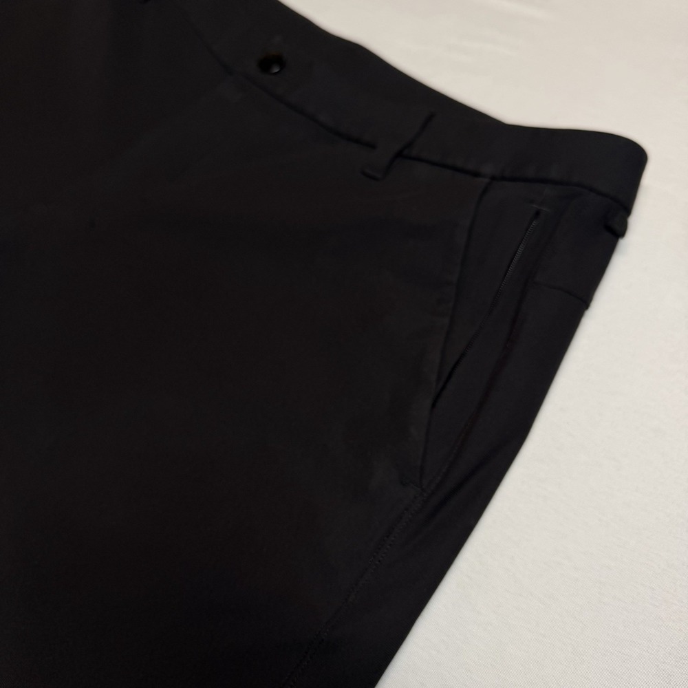 Lululemon Commission Classic Fit Shorts Mens Size 34 Inseam 7.5in Black